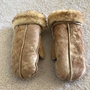 100% Sheepskin Mittens